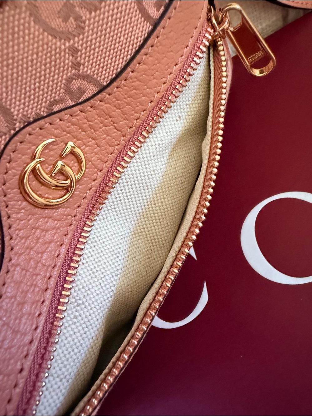 Gucci Pink GG Supreme Crossbody Bag - Picture 8 of 9